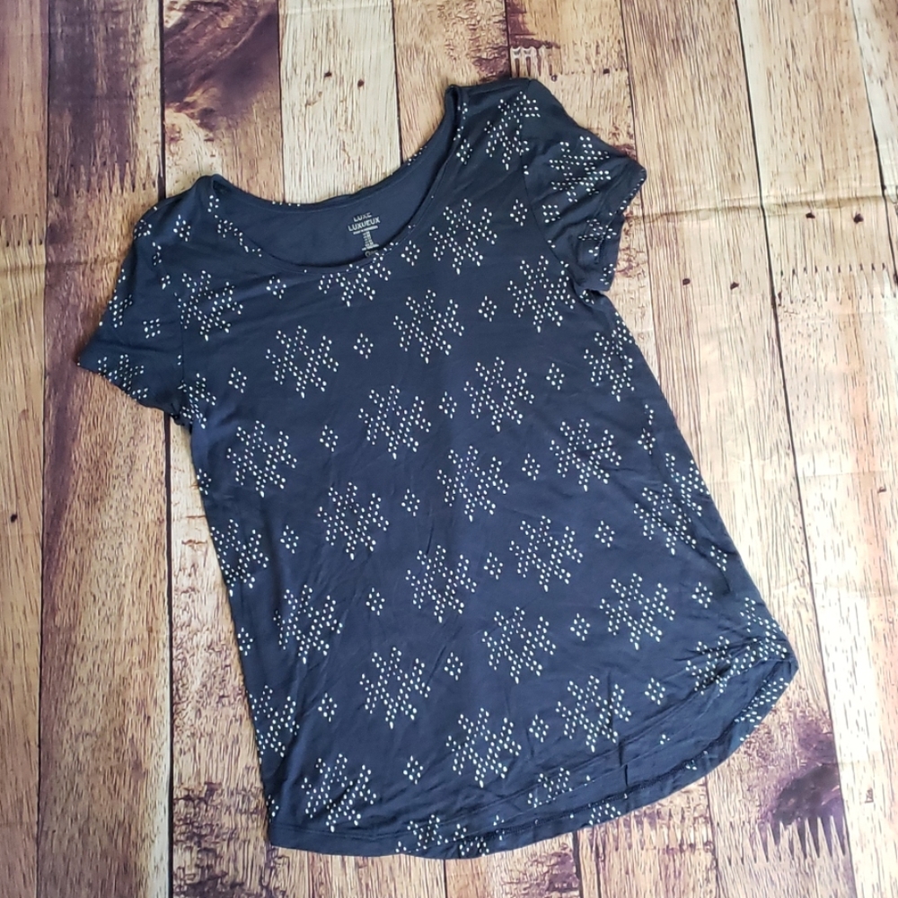 ❌SOLD-Gap Scoop Neck Tee❌ - Picture 1 of 3